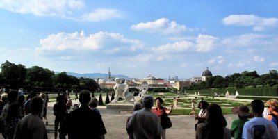 Grounds Belvedere Palace - L